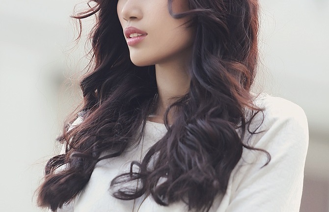 Trang Lạ khoe vẻ đẹp trẻ trung, cá tính